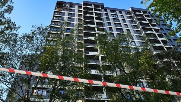 Последствия попадания БПЛА в жилой дом в подмосковном Красногорске