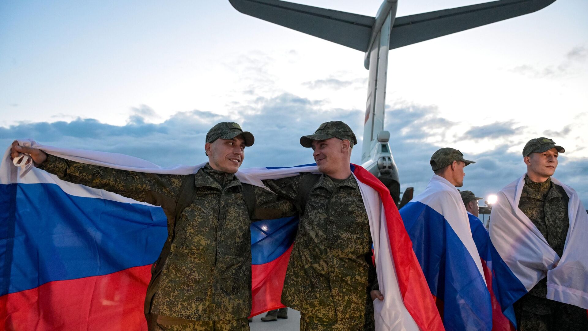 Россия и Украина провели обмен пленными Россия и Украина провели обмен пленными - РИА Новости, 1920, 02.10.2025