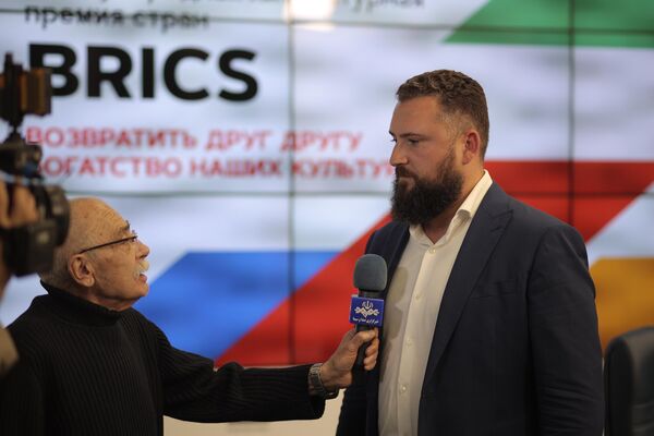 Александр Островерх-Кванчиани Александр Островерх-Кванчиани