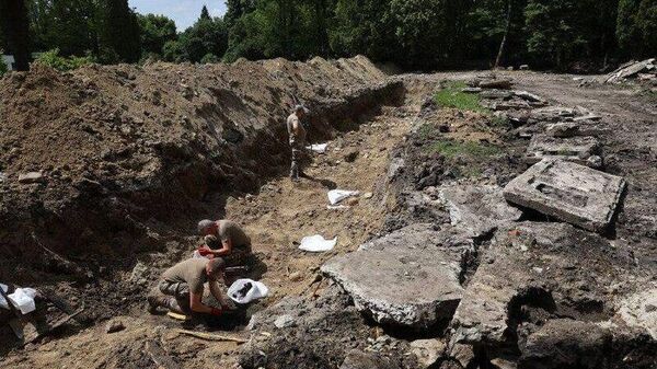Во Львове бесповоротно осквернили могилы советских воинов