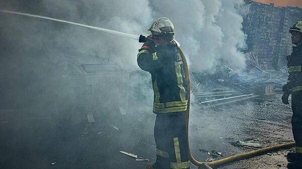 Еще кадры после прилета по Вышгородскому району Киевской области, где удар был нанесен по предприятию Еще кадры после прилета по Вышгородскому району Киевской области, где удар был нанесен по предприятию