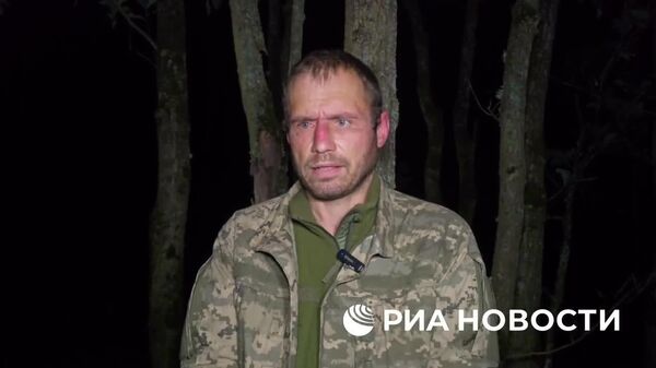 Раненому солдату ВСУ назначили выплату в 800 гривен (около 1,5 тысячи рублей) в месяц, рассказал РИА Новости его брат, украинский военнопленный