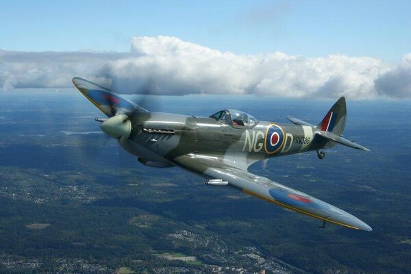 Британский истребитель Supermarine Spitfire Британский истребитель Supermarine Spitfire