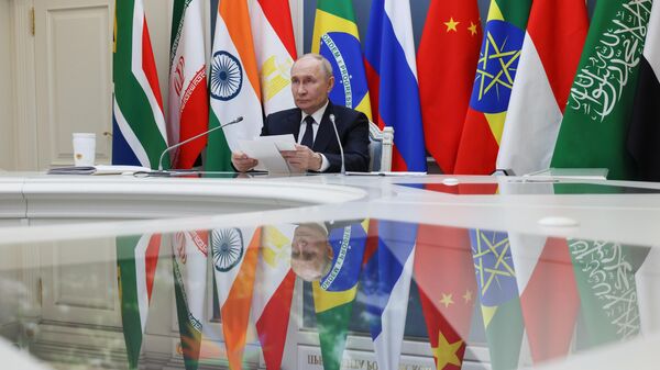 Президент Владимир Путин выступил по ВКС на XVII саммите БРИКС Президент Владимир Путин выступил по ВКС на XVII саммите БРИКС