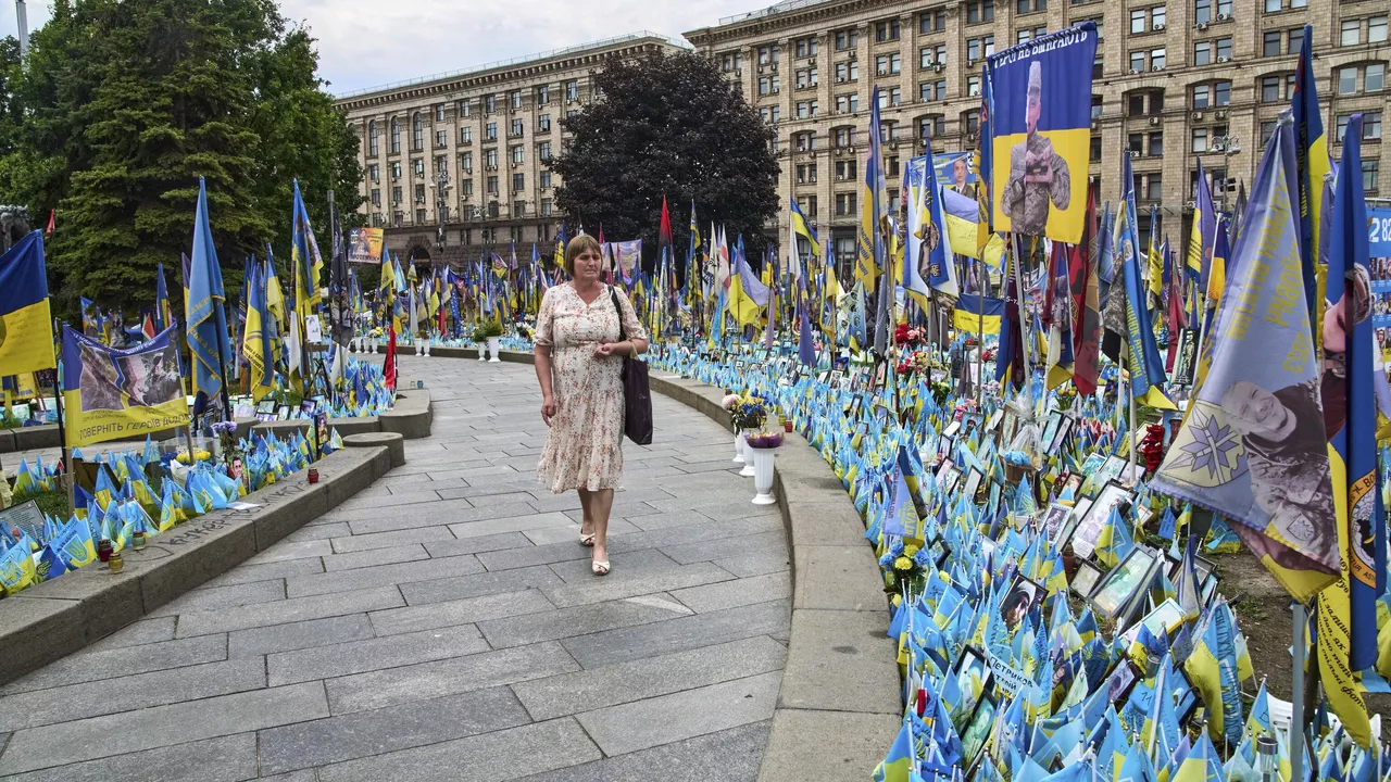 Траектория падения. Украинское общество на пути к потрясениям
