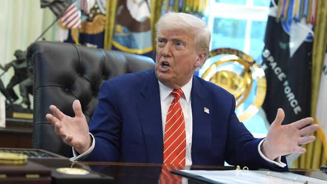 © AP / Evan Vucci Старый обман в новых сюрпризах. Трамп хочет власти, денег и всех одурачить