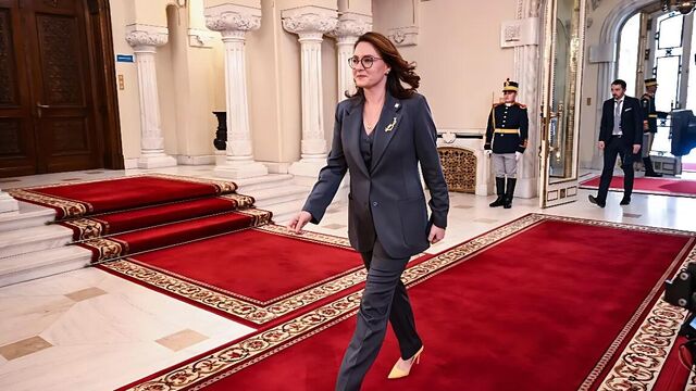 © Фото : odessa-journal.com Украина плывет под США. Корабельная сосна на дубовом проамериканском корабле