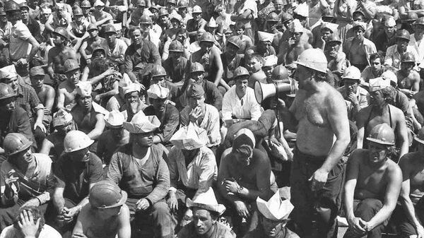 Жаркий июль 1989 года. Кому потребовались шахтёрские забастовки