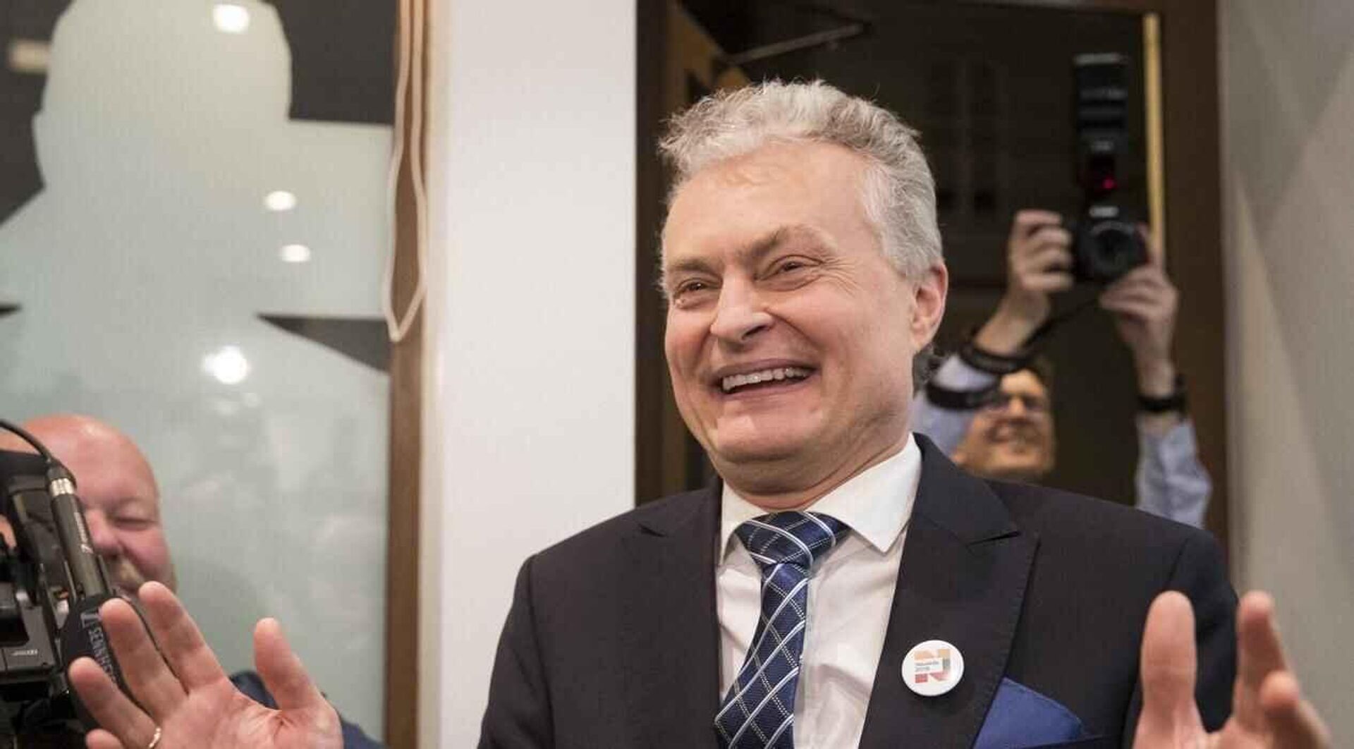 Хорошо смеется тот, кто смеется после Гитанаса Науседы Хорошо смеется тот, кто смеется после Гитанаса Науседы - РИА Новости, 1920, 27.07.2025
