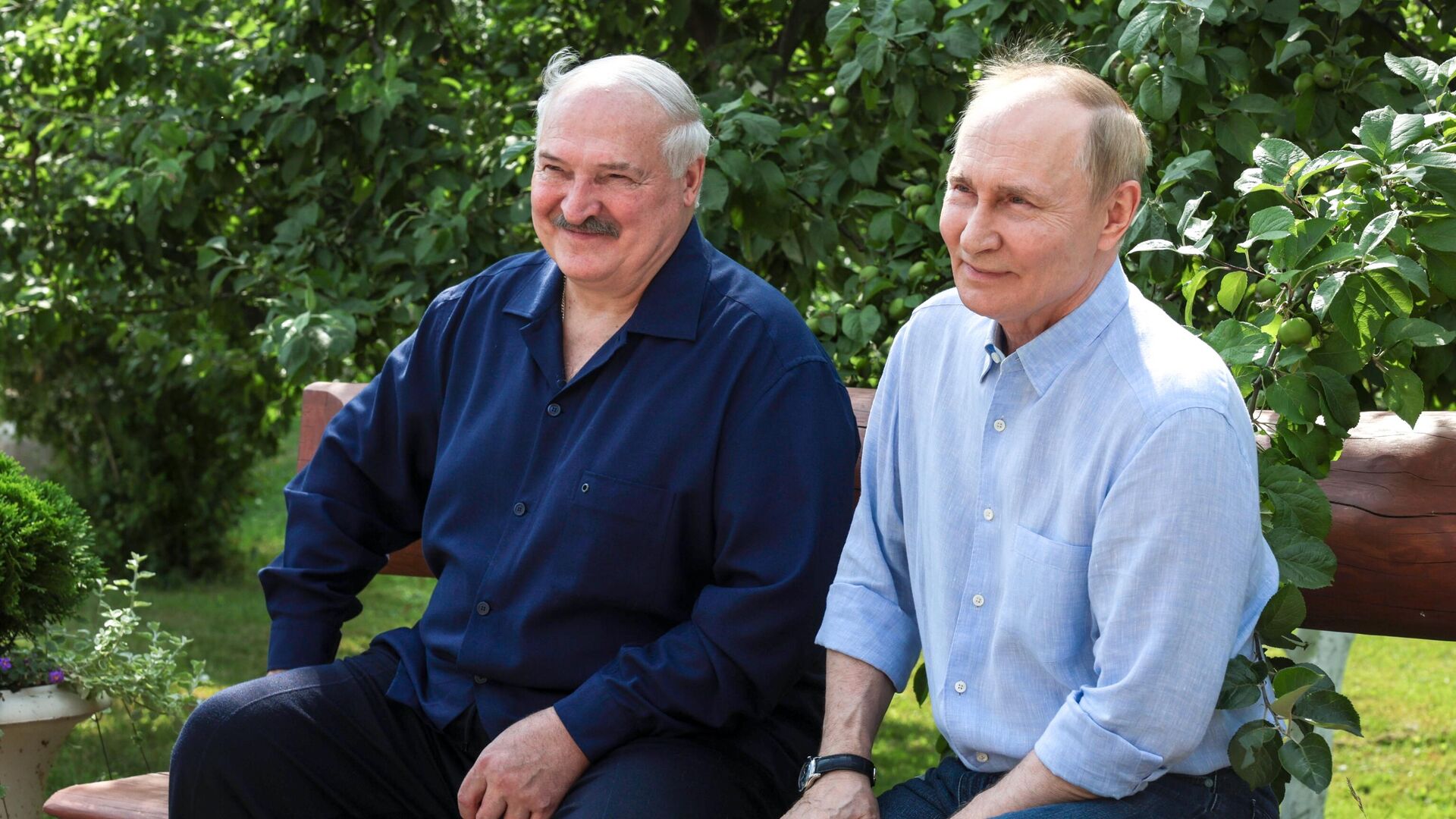 Президент РФ Владимир Путин и президент Белоруссии Александр Лукашенко посетили Валаам - РИА Новости, 1920, 01.08.2025