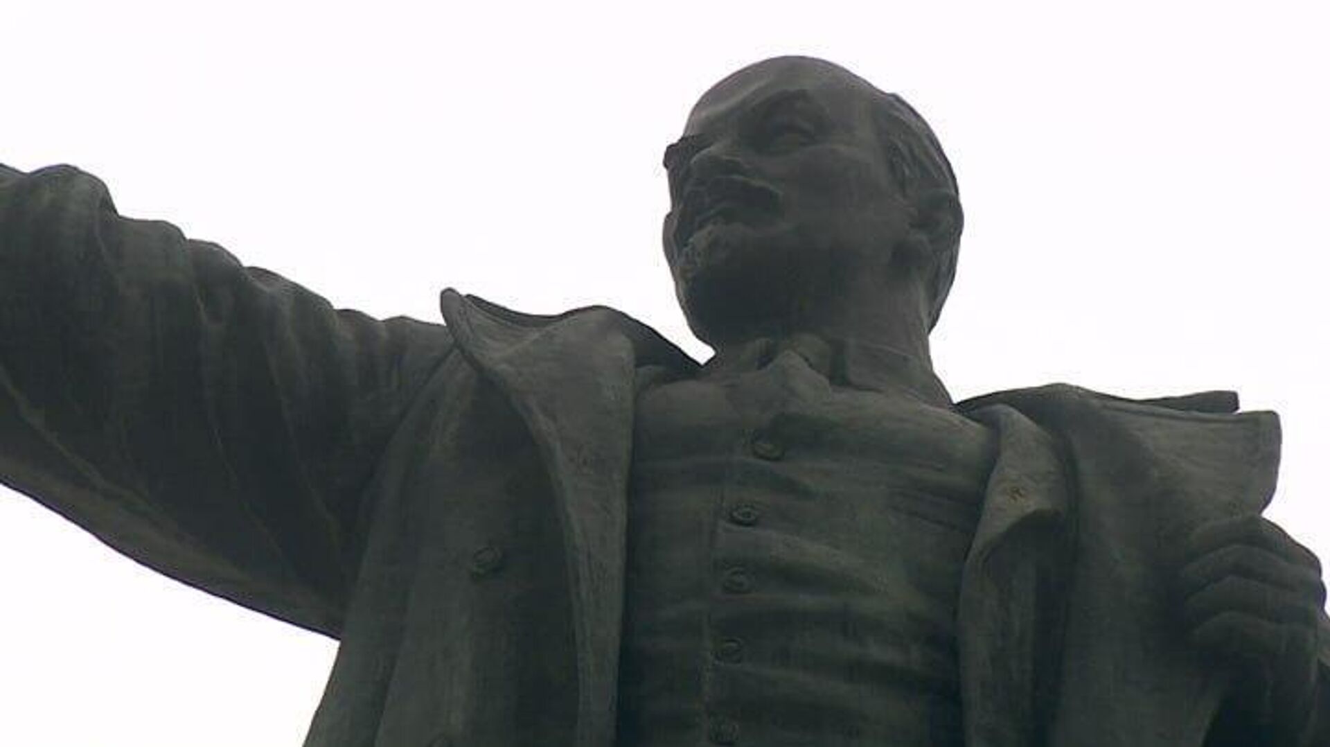 Последний памятник Ленину демонтирован на Украине - РИА Новости, 1920, 04.08.2025