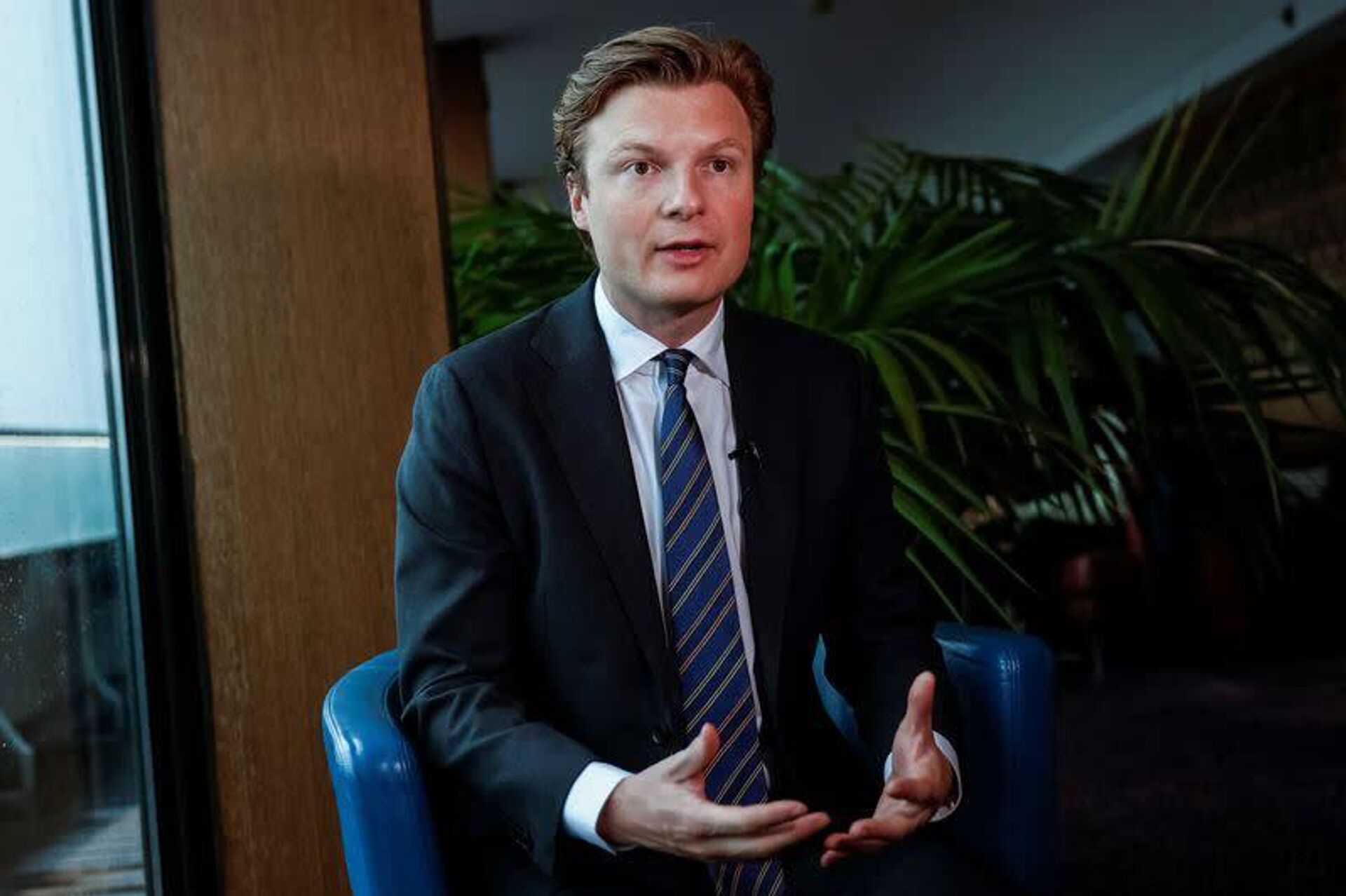 Рубен Питер Брекельманс рассуждает о поставках оружия на Украину - РИА Новости, 1920, 10.08.2025