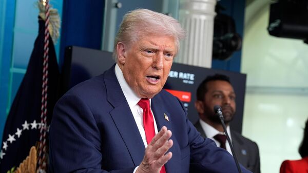 Дробницкий: Трамп “едет вниз”, лавируя между Украиной и внутренним кризисом в США