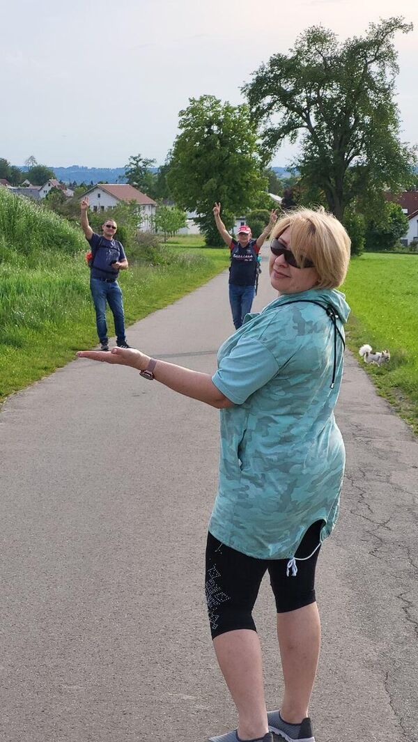 Поход с друзьями в лес Поход с друзьями в лес