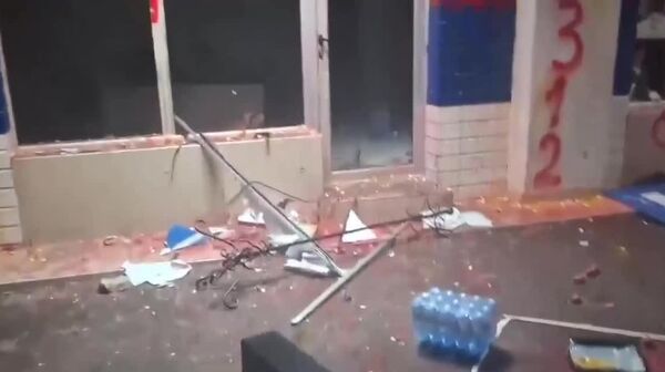 В Сербии продолжаются массовые антиправительственные протесты, сопровождающиеся столкновениями с правоохранителями