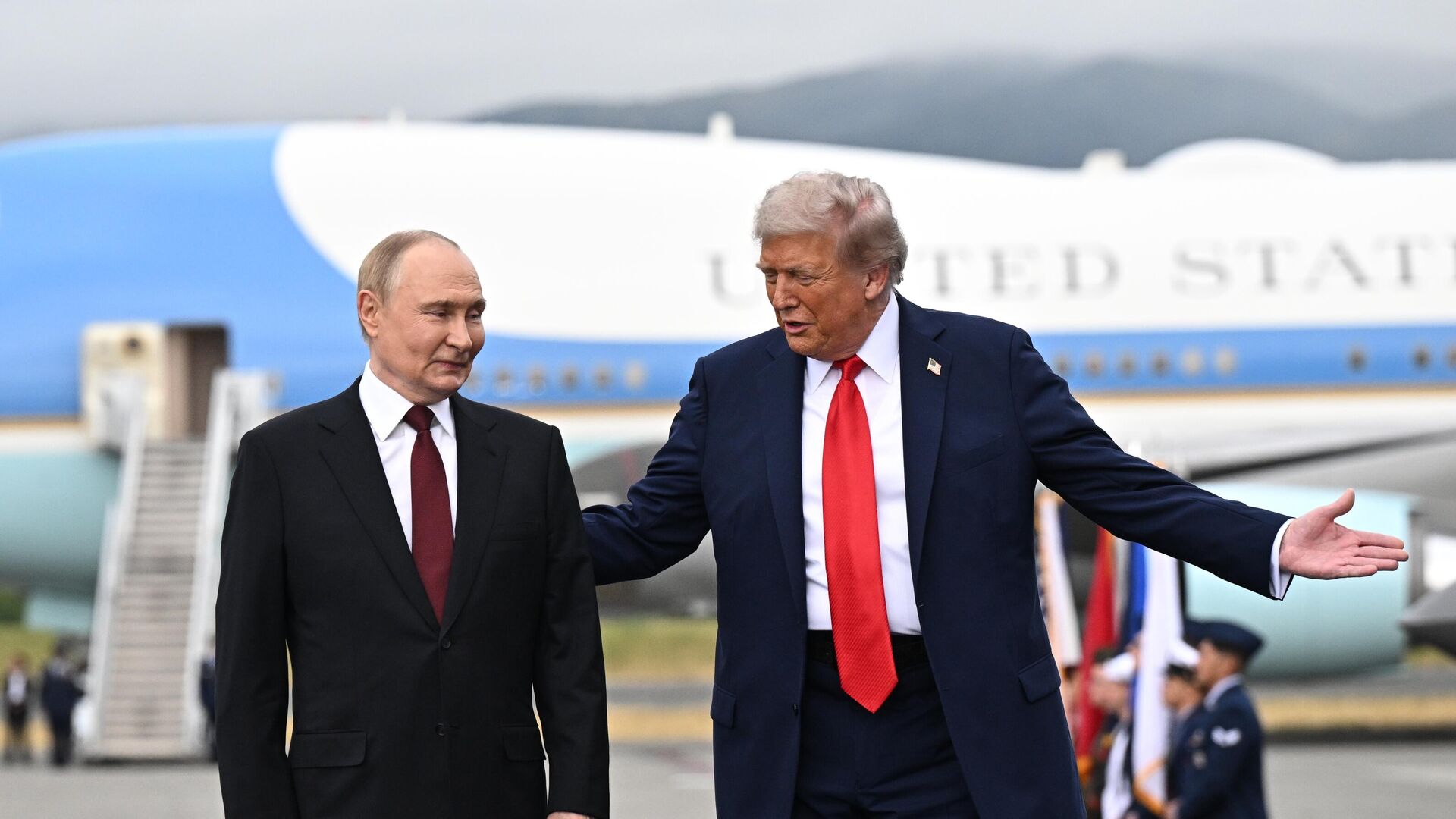 Встреча президентов России и США на Аляске - РИА Новости, 1920, 16.08.2025