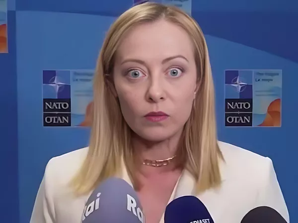 Мелони  удивленная