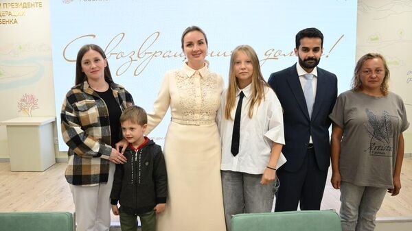 В Россию при посредничестве Катара удалось вернуть женщину с шестилетним ребёнком с Украины, а также 15-летнюю девочку из Испании, сообщила Львова-Белова: