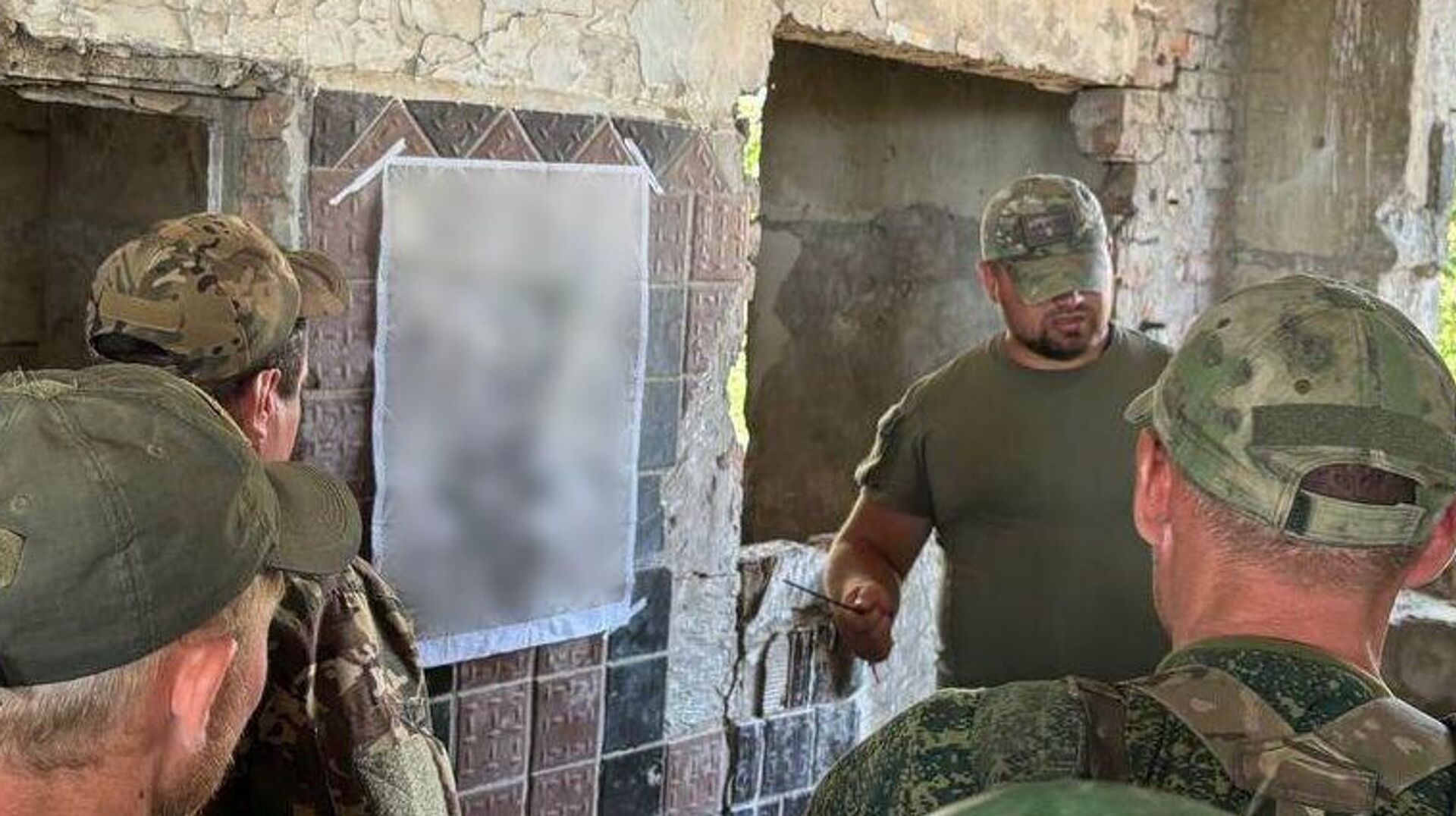 Пума, определение задачи перед боевым заданием - РИА Новости, 1920, 31.08.2025