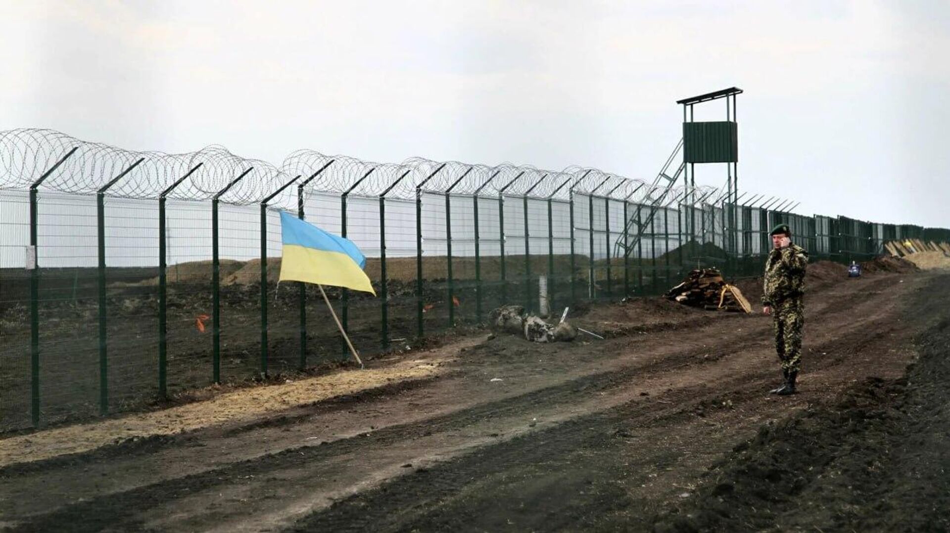 Каждый день 10 человек пытаются сбежать с Украины через КПП по поддельным документам, — представитель пограничной службы Украины Демченко Каждый день 10 человек пытаются сбежать с Украины через КПП по поддельным документам, — представитель пограничной службы Украины Демченко - РИА Новости, 1920, 27.08.2025