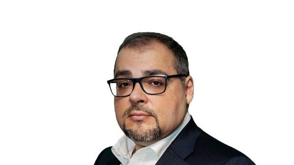 Руслан Сафаров