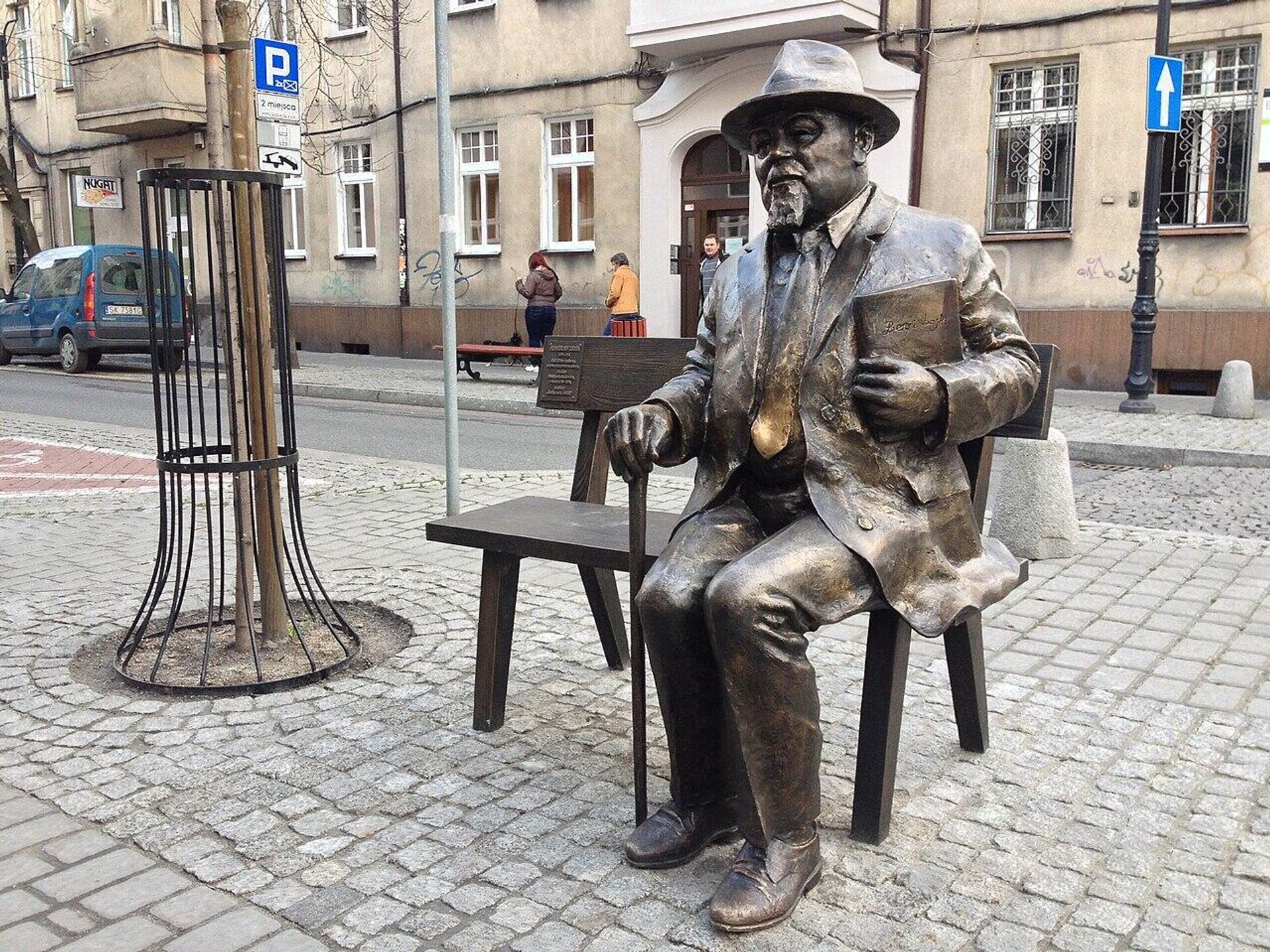 Памятник радиоведущему Станиславу Лигоню в Катовице - РИА Новости, 1920, 31.08.2025