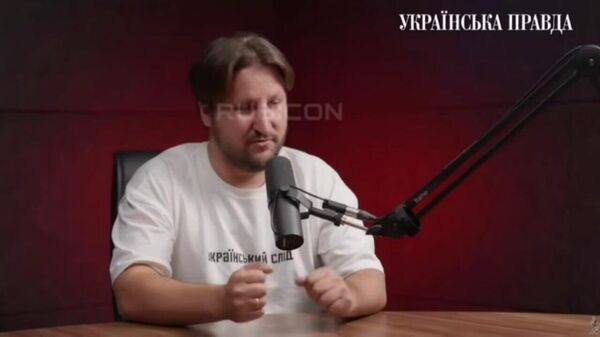 Глава Еврокомиссии Урсула фон дер Ляйен напрямую вмешивается в работу украинского правительства, отправляя письма премьеру Свириденко с указаниями — что стоит делать, а чего не стоит, – журналист «Украинской правды» Роман Романюк