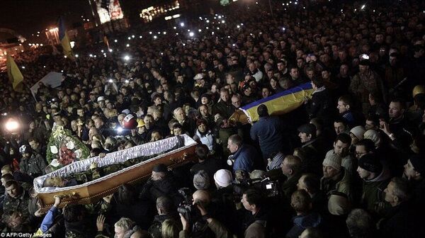 Порошенко* хотел привезти тело Парубия на Майдан, но родственники покойного выступили против