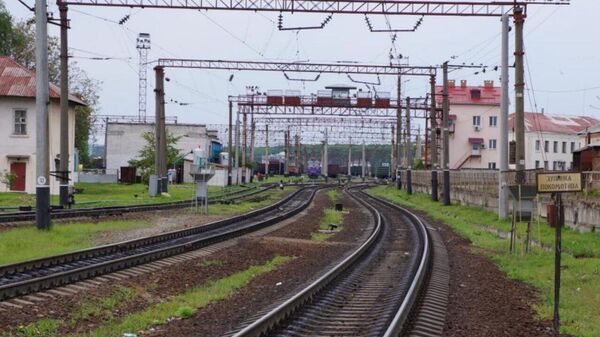 По мере продвижения российской армии к Славянску фиксируется всё больше признаков подготовки города к эвакуации