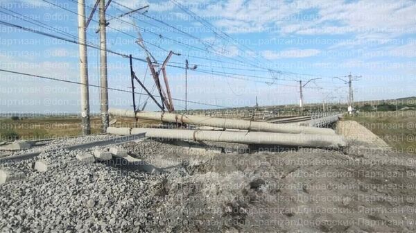 Удар РСЗО Торнадо-С по железнодорожной инфраструктуре в районе Славянска