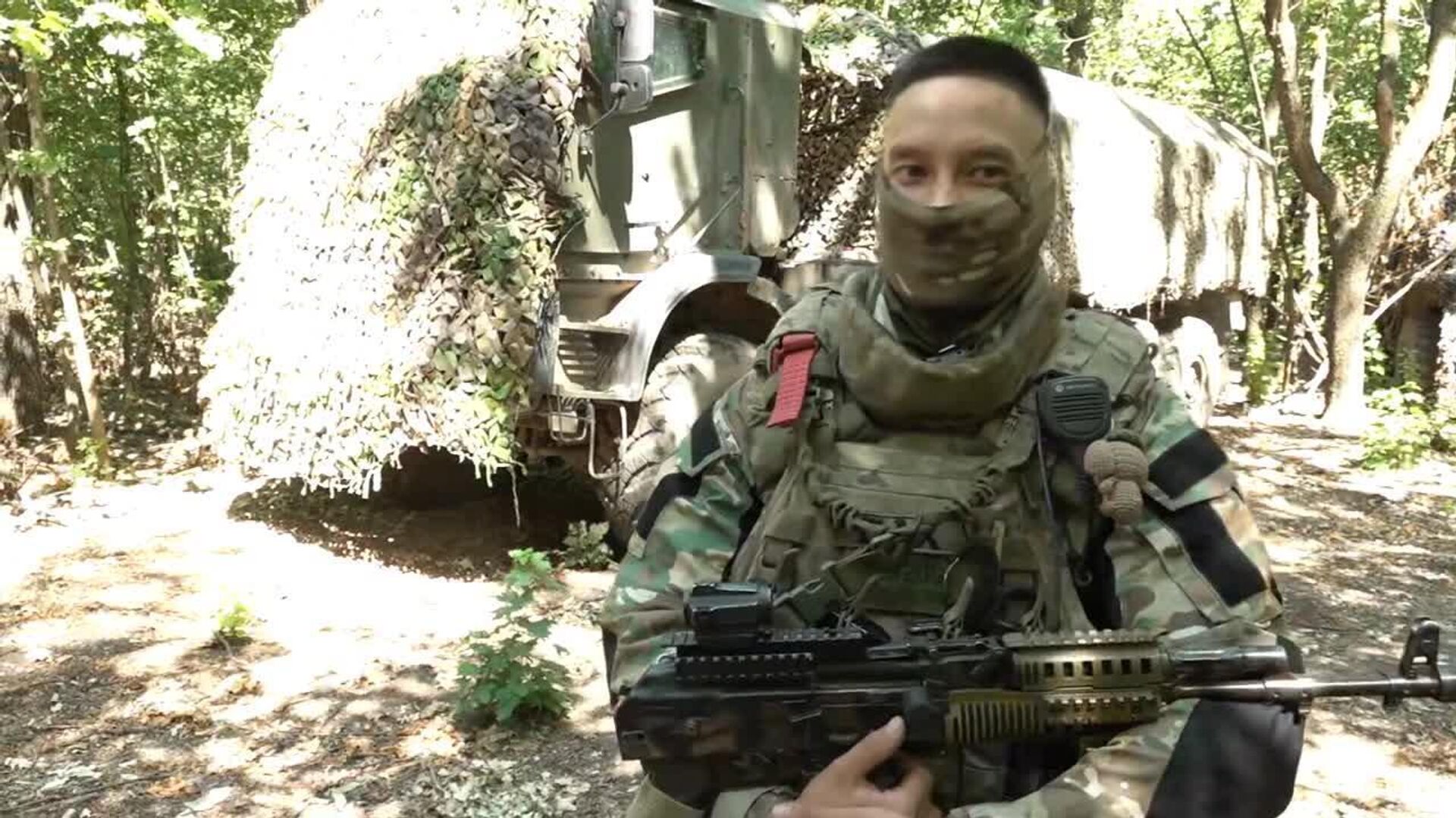 «Видели шевроны польские, австрийские, немецкие»: боец БАРС-13 рассказал о наёмниках в зоне СВО - РИА Новости, 1920, 07.09.2025