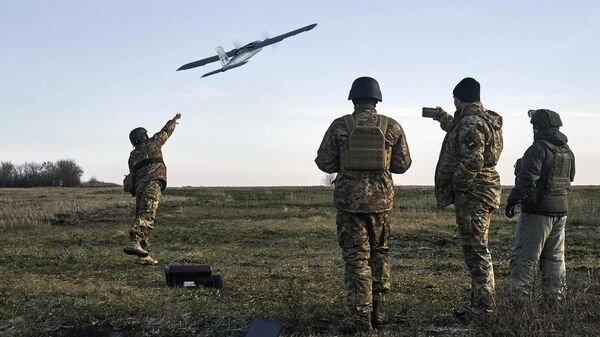Украинские военные запускают БПЛА