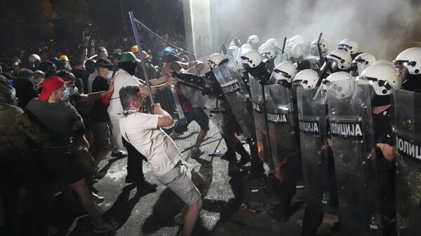 Станет ли Сербия Украиной или Зачем Западу второй Вучич? О том, что  происходит в Белграде