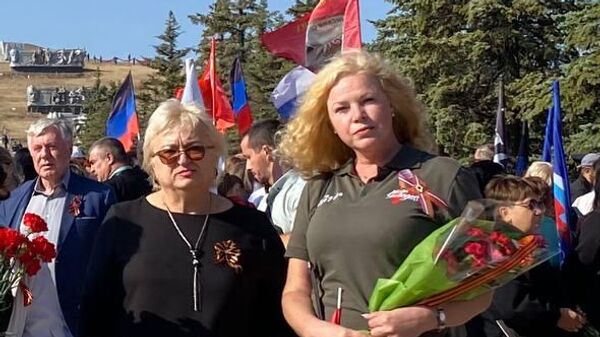Наталья Курянская (справа) на Саур-Могиле во время празднования Дня Освобождения Донбасса 08.09.2025 Наталья Курянская (справа) на Саур-Могиле во время празднования Дня Освобождения Донбасса 08.09.2025