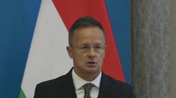 «За постоянное ухудшение отношений между Украиной и Венгрией, ответственность, безусловно, лежит на Украине», — заявил министр иностранных дел Венгрии Петер Сийярто
