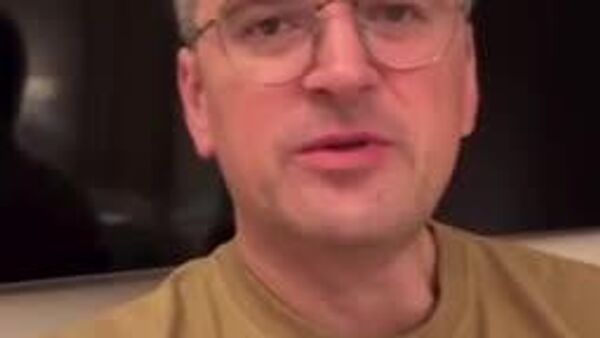 Кулеба записал видео и заявил, что он не сбежал, а поехал в командировку и обязательно вернется