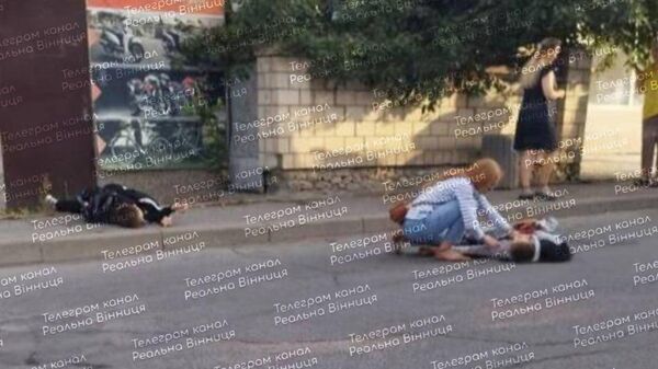 бывший физрук зарезал двух школьников