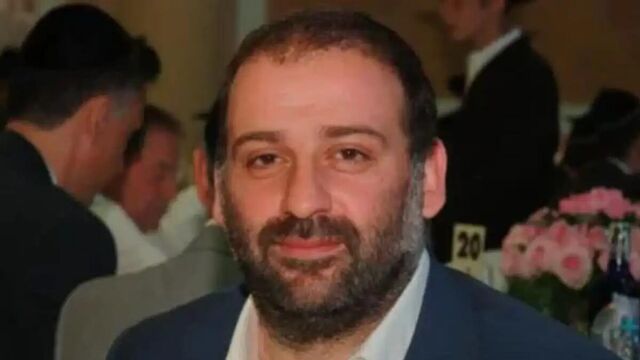 © Фото : nashigroshi.org От золотых унитазов - до Одесского припортового завода. Воруют как в последний день