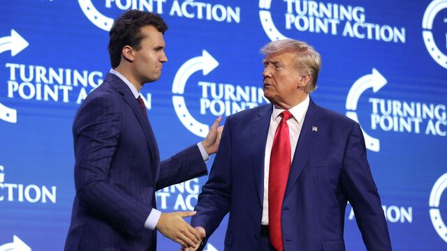 © commons.wikimedia.org / Gage Skidmore Пуля для Кирка = пуля для Трампа. Убит уникальный политик, говоривший американцам правду об Украине