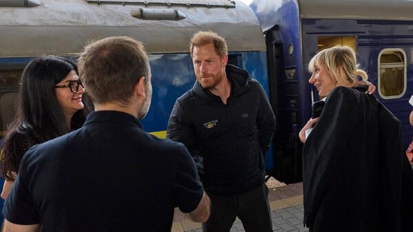 Принц Гарри неожиданно приехал в Киев, пишет The Guardian