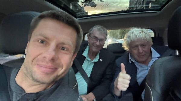 Алексей Гончаренко, Майкл Эшкрофт, Борис Джонсон