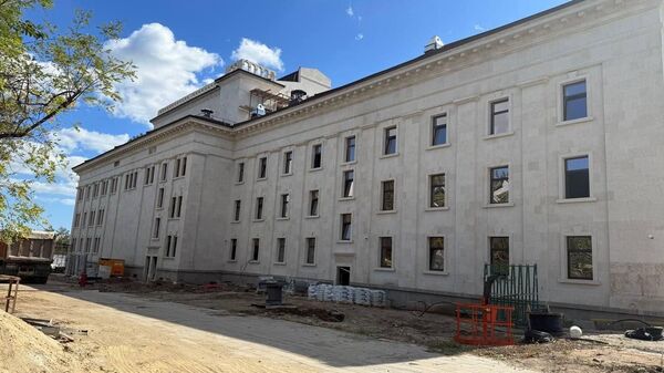 В Мариуполе продолжается восстановление драмтеатра В Мариуполе продолжается восстановление драмтеатра