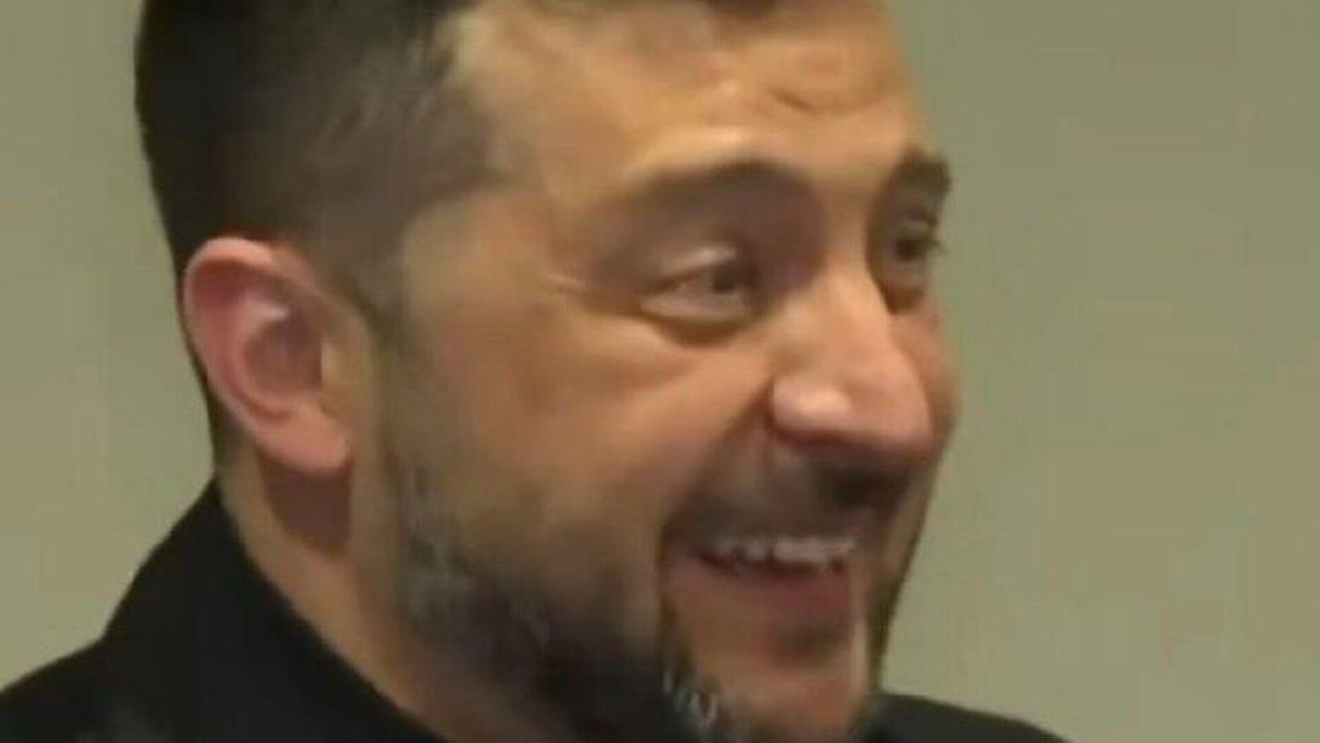 Зеленский после встречи с Трампом утверждает, что президент США якобы готов предоставить Украине гарантии безопасности после завершения конфликта - РИА Новости, 1920, 24.09.2025