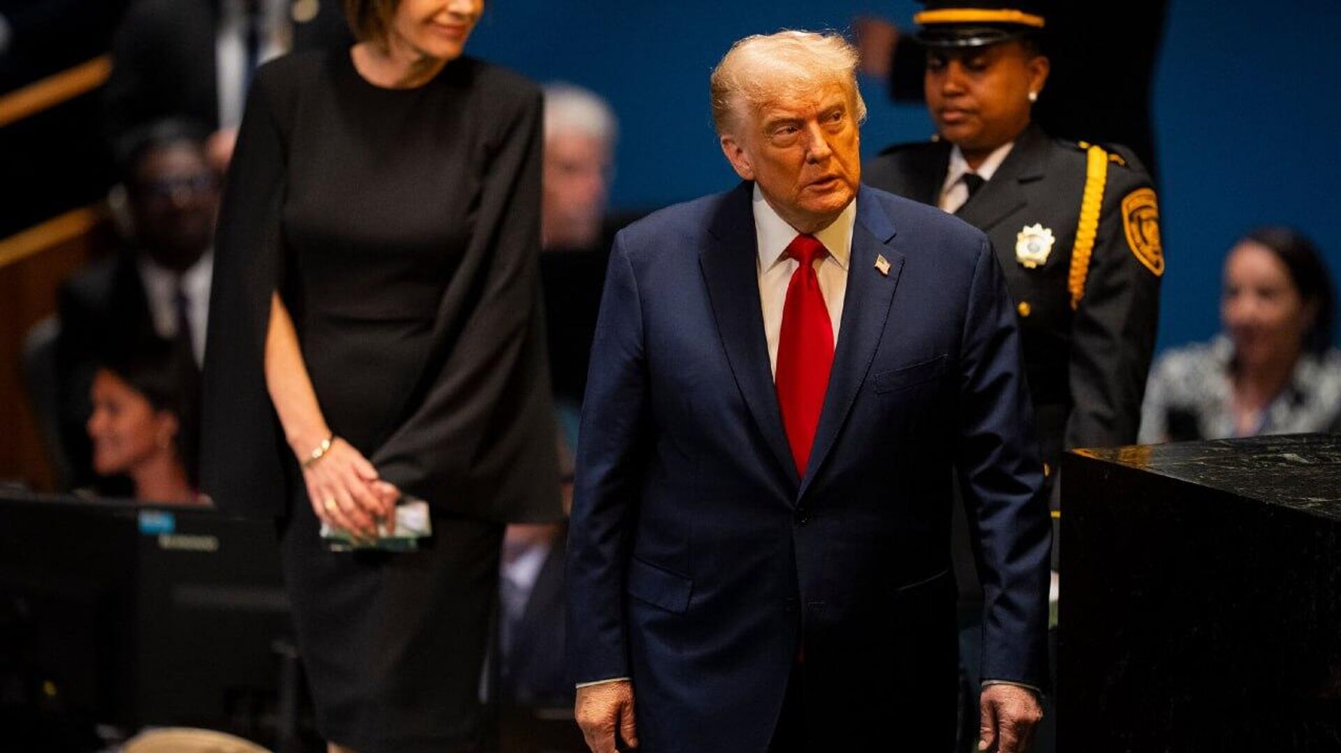 На полях Генассамблеи ООН Дональд Трамп совершил резкий разворот в риторике, заявив, что Украина «может вернуть все территории» при поддержке НАТО - РИА Новости, 1920, 24.09.2025