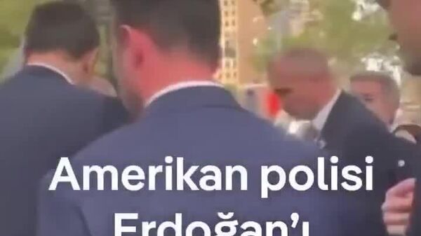 Эрдогана с охранниками остановили из-за проезда кортежа Трампа
