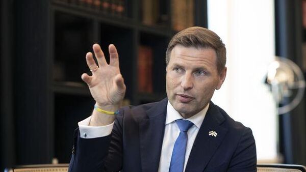 Ядерный русофоб с суицидальными наклонностями. Пять лиц министра обороны Эстонии Ханно Певкура