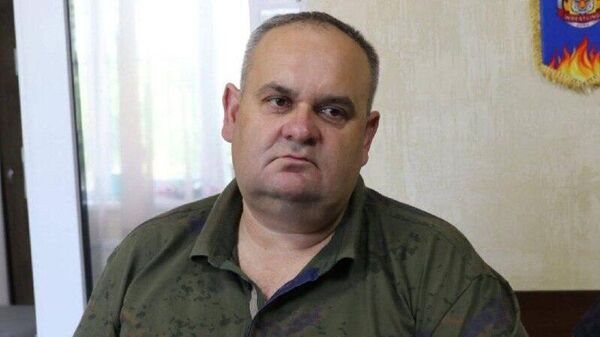 Депутат Николаевского облсовета и глава Вознесенской РГА Кукуруза, организовал восстановление региона, привлекая фирмы, принадлежащие его родственникам и друзьям