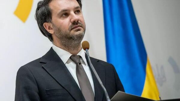 Мастер-класс криворожской школы дипломатии провёл спикер МИД Украины Георгий Тихий