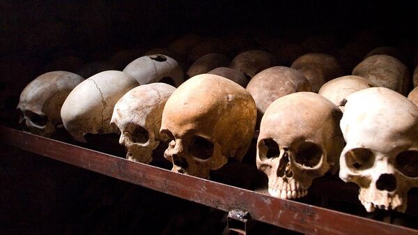 Черепа жертв геноцида в Руанде