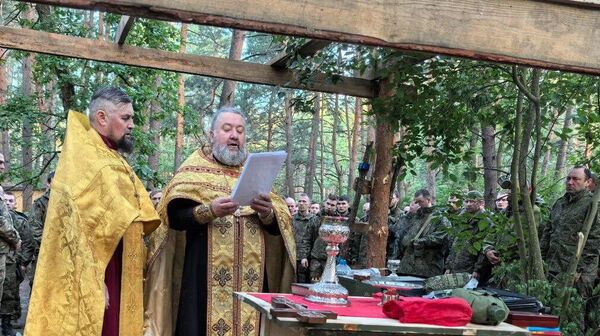 «Священник должен быть среди тех, кто готовится идти в бой»: Патриарх Кирилл о военных священниках